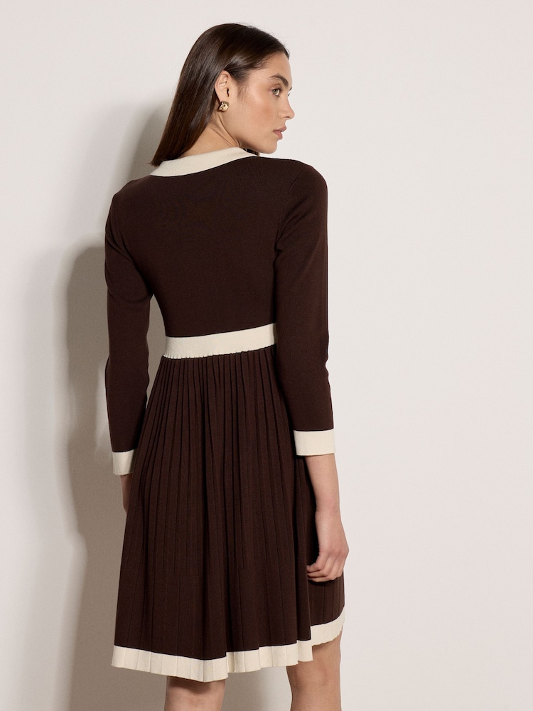 Apricot Colour Block Retro Knit Midi Dress - Image 2 of 4 Apricot Colour Block Retro Knit Midi Dress - Image 2 of 4