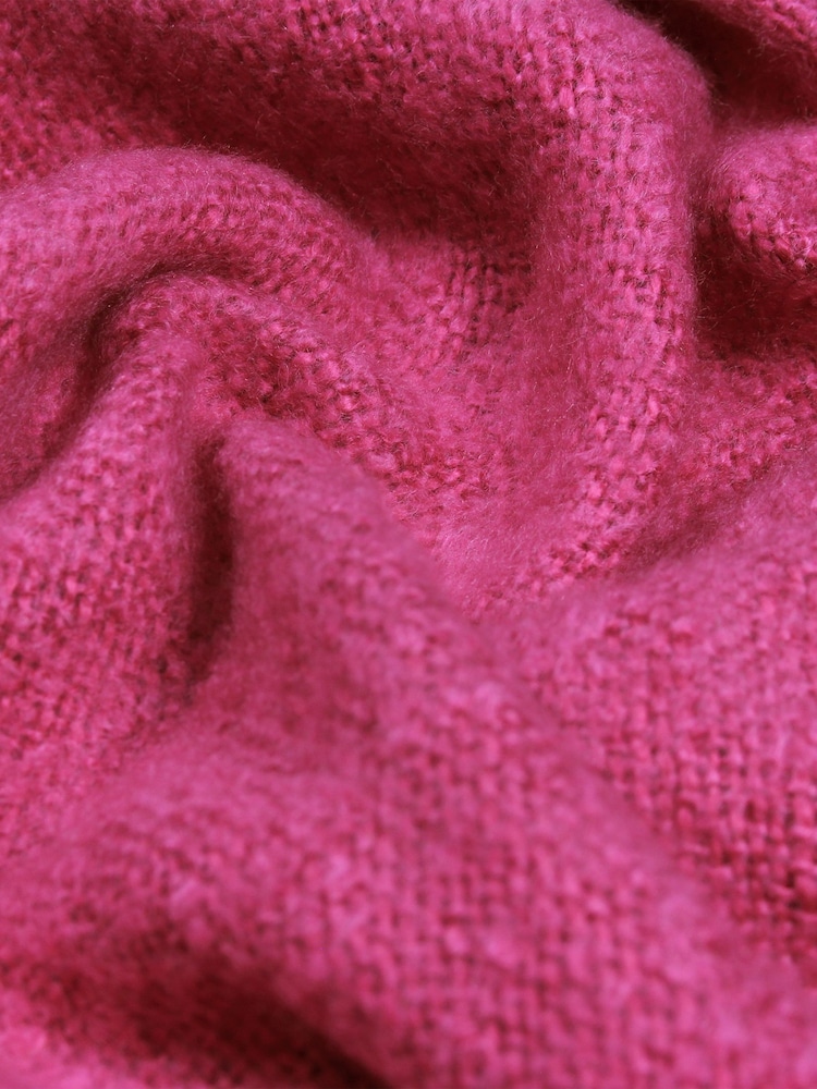 Riva Home Pink Chiltern Fringe Throw - Image 2 of 2