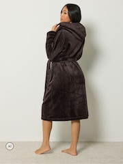 PixieGirl Petite Brown Super Luxe Hooded Dressing Gown - Image 3 of 4