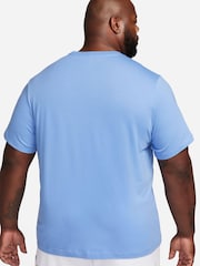 Blå denim - Nike Club T-shirt - Bild 6 av 10