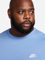 Blå denim - Nike Club T-shirt - Bild 7 av 10