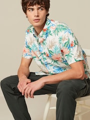 White 100% Cotton Printed Floral Short Sleeve Oxford Shirt - Image 2 of 7