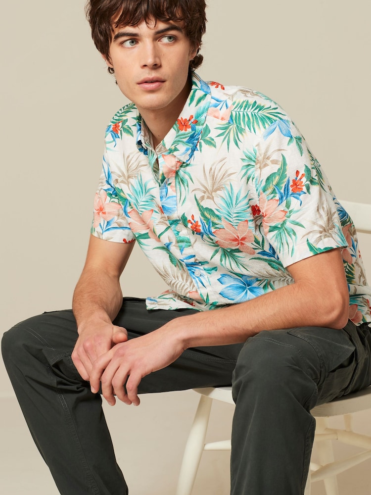 White 100% Cotton Printed Floral Short Sleeve Oxford Shirt - Image 2 of 7