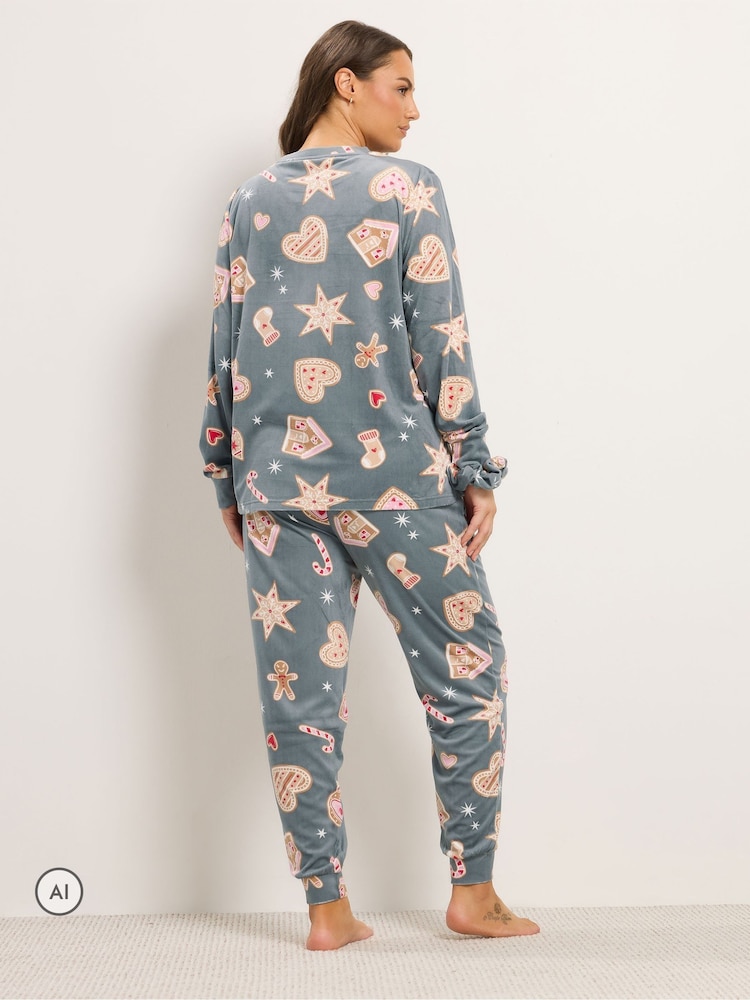 Yours Curve Grey Gingerbread Fleece Pyjama Set - Image 2 of 6 Yours Curve Grey Gingerbread Fleece Pyjama Set - Image 2 of 6