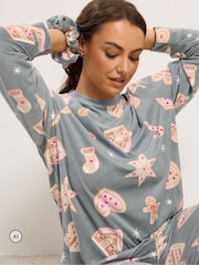 Yours Curve Grey Gingerbread Fleece Pyjama Set - Image 3 of 6