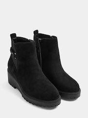 Negro - Botas Yours Curve con detalle de hebilla y tacón de cuña en talla EEE extra ancha - Imagen 5 de 6