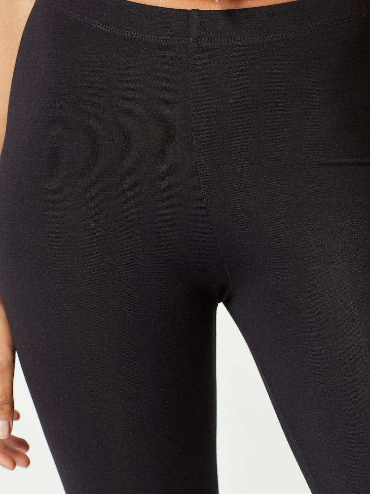 Black Full Length Leggings - Image 5 of 5 Black Full Length Leggings - Image 5 of 5
