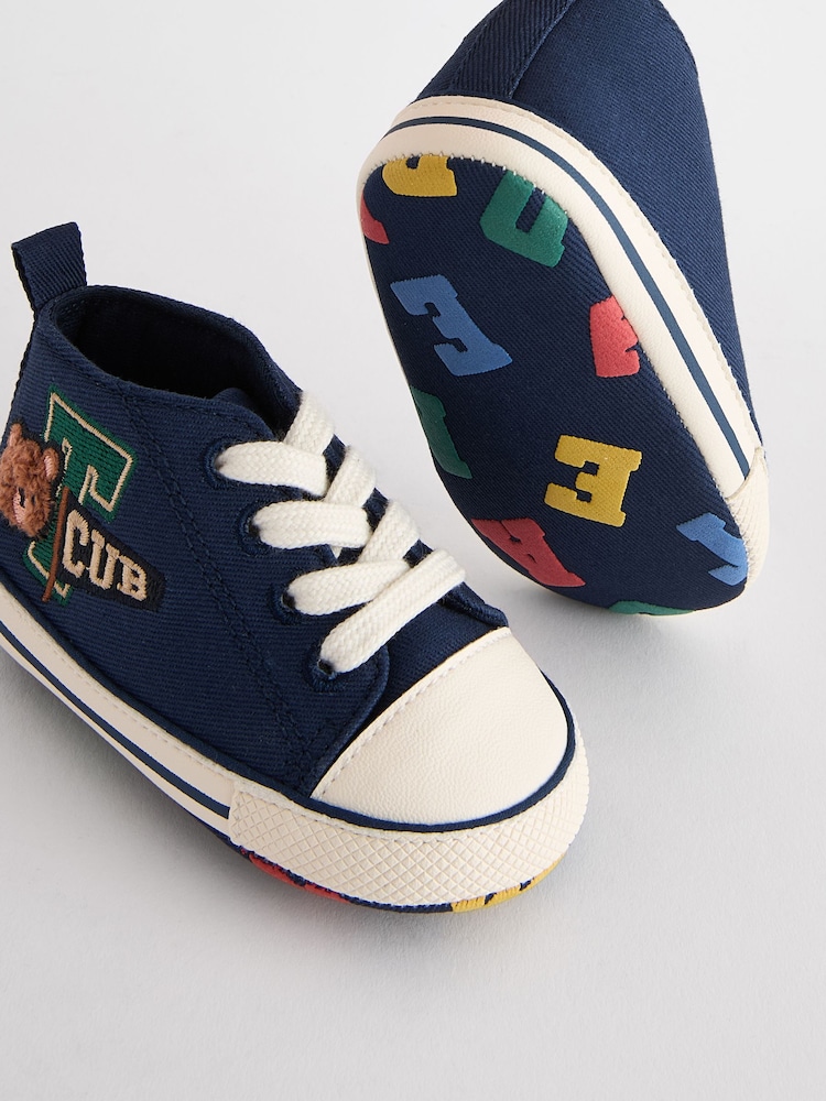 Insigna Varsity Albastru Marina - High Top Cu șireturi Bebeluș Trainers (0-24mths) - Imaginea 5 din 5 Insigna Varsity Albastru Marina - High Top Cu șireturi Bebeluș Trainers (0-24mths) - Imaginea 5 din 5