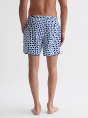 Reiss Bright Blue/White Runner Reiss Ché Printed Drawstring Swim Shorts - Image 5 of 6