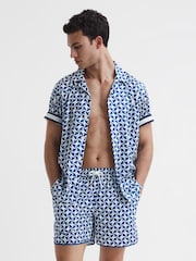 Reiss Bright Blue/White Runner Reiss Ché Printed Drawstring Swim Shorts - Image 6 of 6