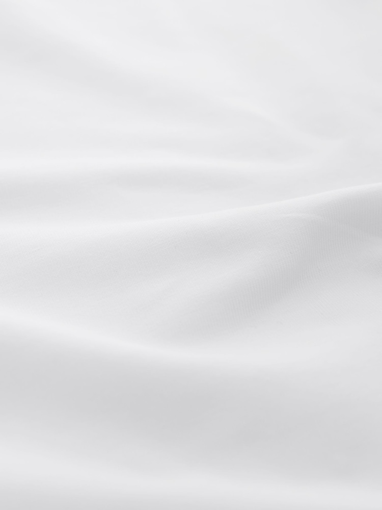 White Thin Strap Vest - Image 7 of 7 White Thin Strap Vest - Image 7 of 7