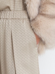 Reiss Champagne Neutral Dia Jacquard Pleated Tapered Trousers - Image 5 of 8