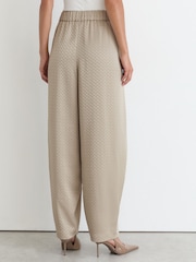 Reiss Champagne Neutral Dia Jacquard Pleated Tapered Trousers - Image 7 of 8