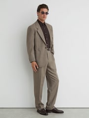 بني مشروم - بنطلون بدلة Terrain من Reiss - صورة 4 من 8
