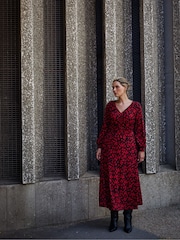Live Unlimited Red Ditsy Print V-Neck Jersey Dress - Image 4 of 8