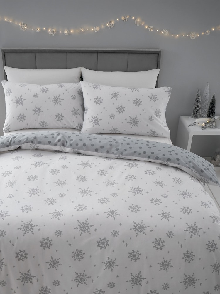 Catherine Lansfield Grey Baby It's Cold Outside Christmas Duvet Cover Set - Image 2 of 4