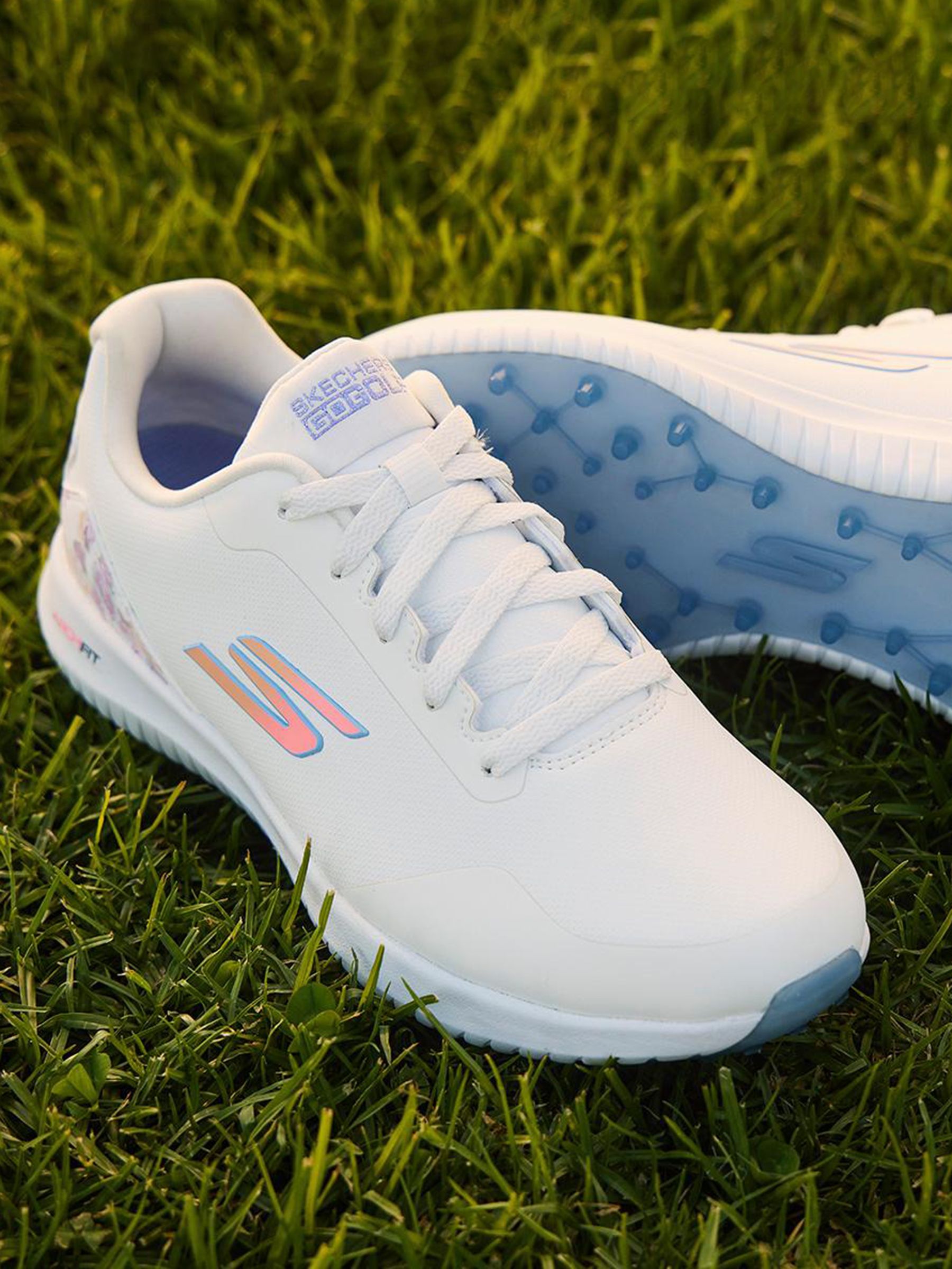 womens skechers goga max