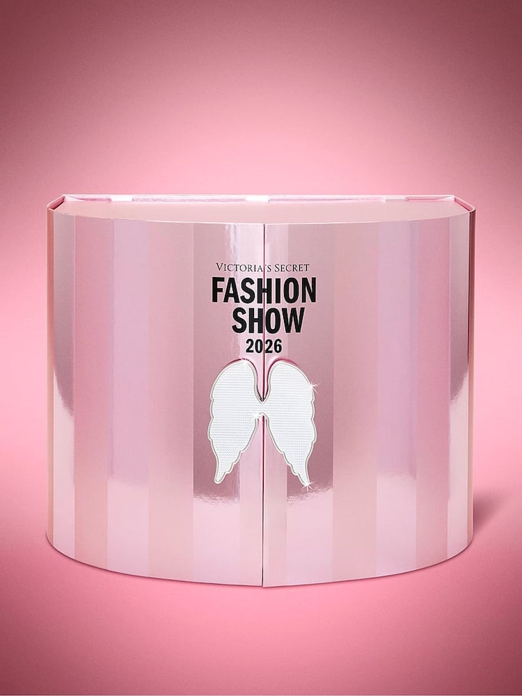 Victoria's Secret Bombshell Runway 9 Piece Fashion Show Vanity Gift Set With Limited Edition Scents - Image 1 of 4 Victoria's Secret Bombshell Runway 9 Piece Fashion Show Vanity Gift Set With Limited Edition Scents - Image 1 of 4