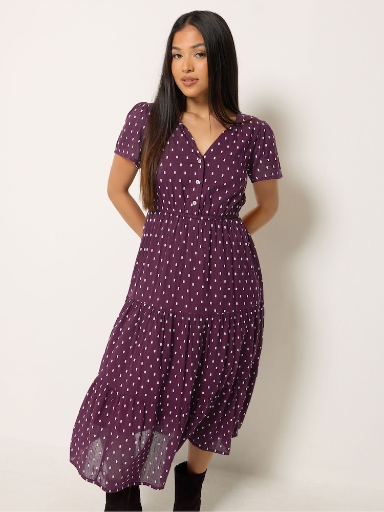Vestido corto de manga corta con volantes y estampado de tela dobby de M&Co Petite - Imagen 2 de 6