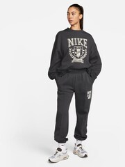 Nike Black Oversized Varsity Crew Sweatshirt - Image 3 of 4