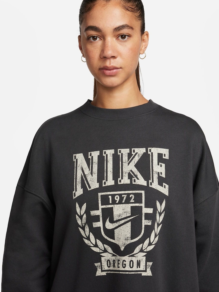 Nike Black Oversized Varsity Crew Sweatshirt - Image 4 of 4