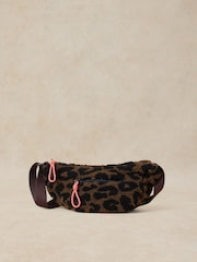 Bolso bandolera de piel de borrego Meadow de White Stuff - Imagen 1 de 4