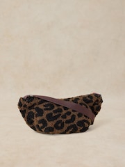 Bolso bandolera de piel de borrego Meadow de White Stuff - Imagen 2 de 4