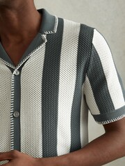 Reiss Argento/Optic White Naxos Knitted Cuban Collar Shirt - Image 3 of 6