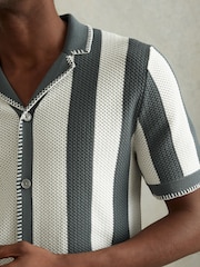 Reiss Argento/Optic White Naxos Knitted Cuban Collar Shirt - Image 4 of 6