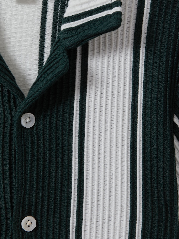 Reiss Green/White Alton 3-9 yrs Ribbed Cuban Collar Shirt - Image 4 of 4