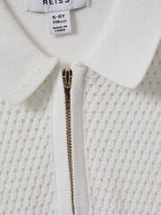 Reiss Optic White Burnham Teen Textured Half-Zip Polo T-Shirt - Image 4 of 4