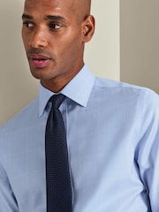 Charles Tyrwhitt Prince Of Wales-rutet strykefri twill-skjorte med smal passform - Bilde 3 av 5