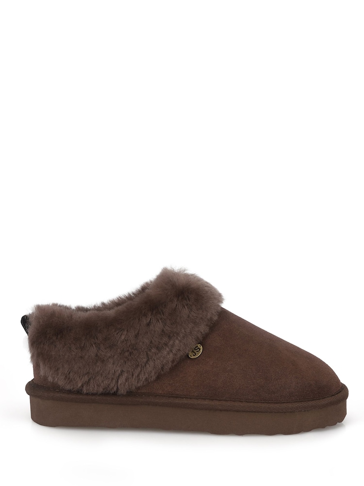 Brown - Just Sheepskin Holly Full Back Sheepskin Slippers with EVA Sole - Larawan 2 ng 5 Brown - Just Sheepskin Holly Full Back Sheepskin Slippers with EVA Sole - Larawan 2 ng 5