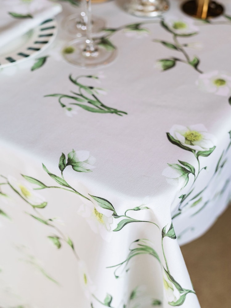 Avalon Home Snowdrop and Hellebore Tablecloth - Slika 1 od 6