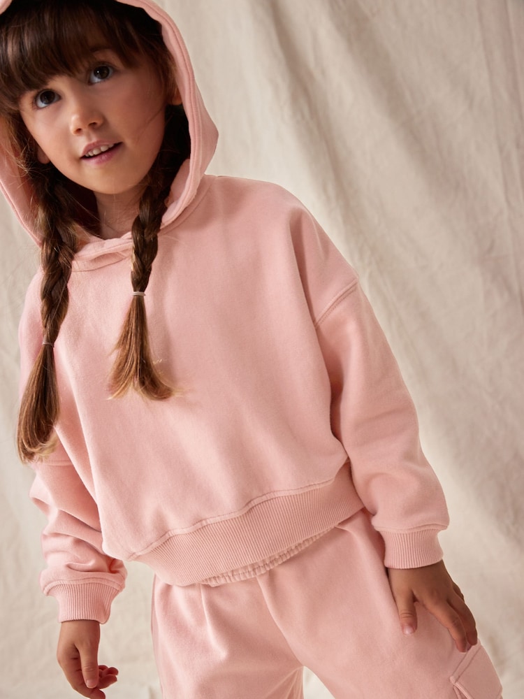 Pink - Kurzer Hoodie (3–16 J.) - Bild 2 von 7 Pink - Kurzer Hoodie (3–16 J.) - Bild 2 von 7