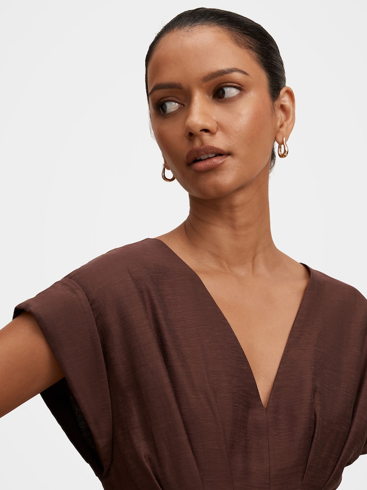 Forever New Brown Alessandra Petite Tucked Midi Dress Contains Linen - Image 4 of 4