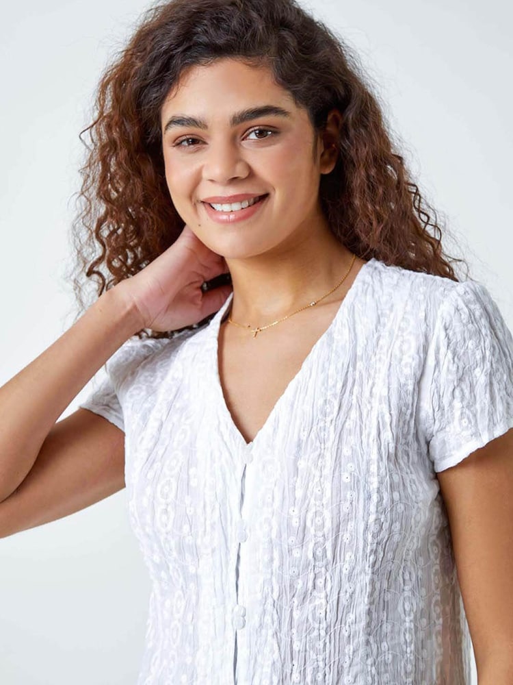 Roman White Embroidered Crinkle 100% Cotton Blouse - Image 4 of 5