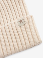 Kamnito-kremasta - Rebrasta beanie kapa (1-16 let) - Slika 2 iz 2