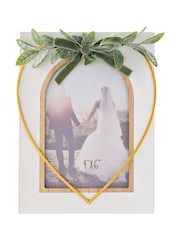 Widdop White Photo Frame With Gold Metal Heart 4" x 6 - Image 1 of 5