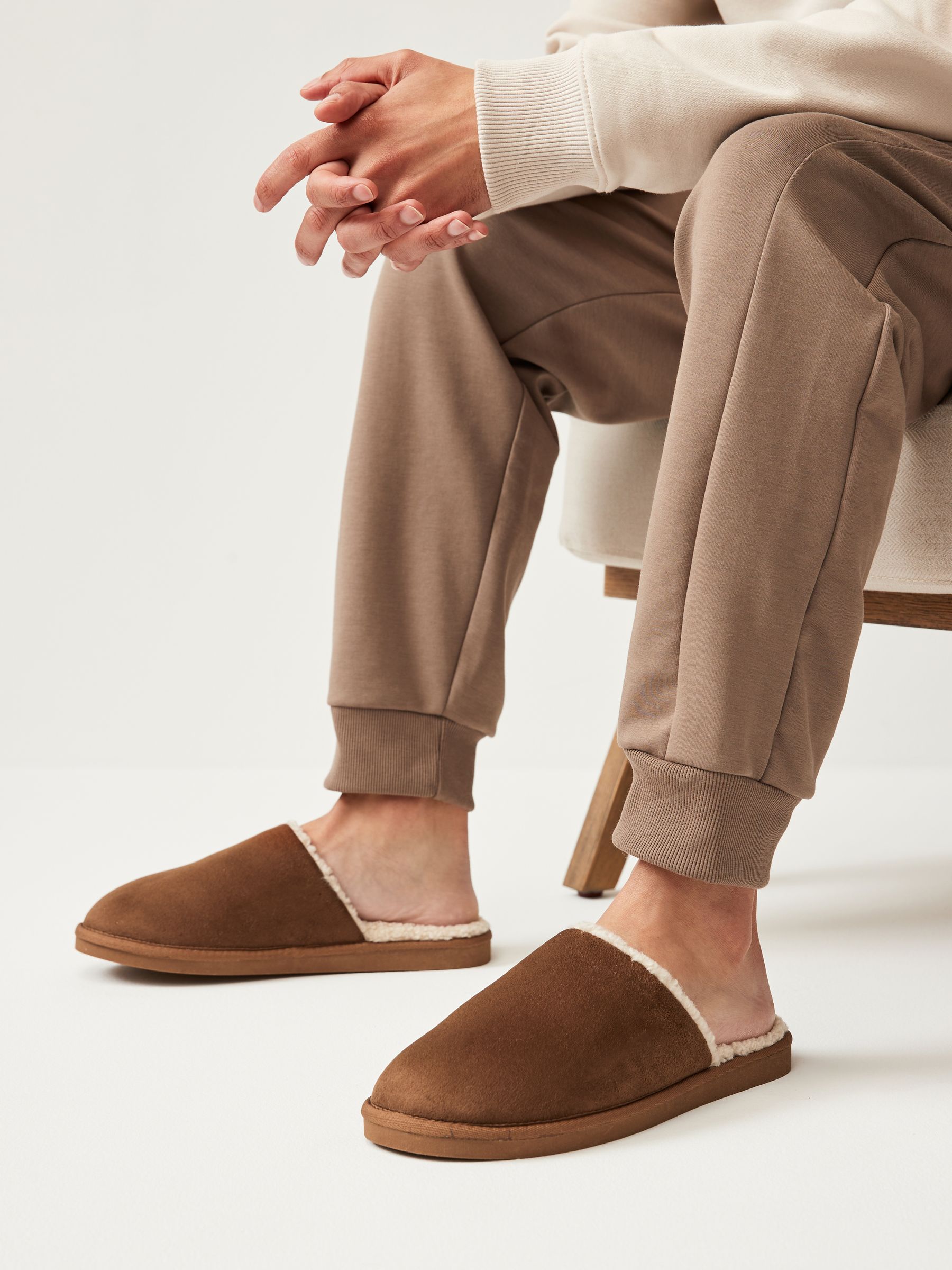 Online shopping slippers for gents 2025