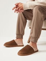 Marrón tostado - Pantuflas estilo chinelas con forro de borreguito - Imagen 1 de 5