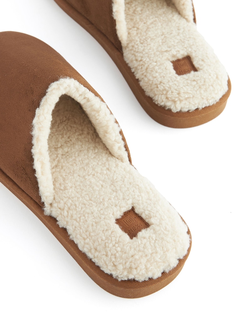 Marrón tostado - Pantuflas estilo chinelas con forro de borreguito - Imagen 5 de 5 Marrón tostado - Pantuflas estilo chinelas con forro de borreguito - Imagen 5 de 5