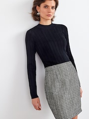 Schwarz - Mini-Pulloverkleid aus Tweed-Mix - Bild 1 von 5