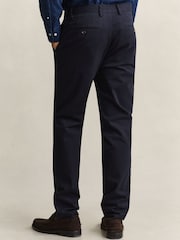 Zils - GANT Smart Slim Fit smalka tvīla chino bikses - Attēls 3 no 6