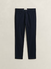 Zils - GANT Smart Slim Fit smalka tvīla chino bikses - Attēls 6 no 6