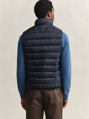 Modrá - GANT Lightweight Down Gilet - Obrázek 2 z 8