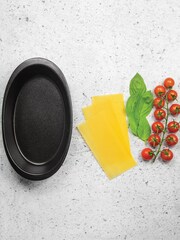 Maxwell Williams Black Caviar Oval Baker Medium - Image 2 of 2