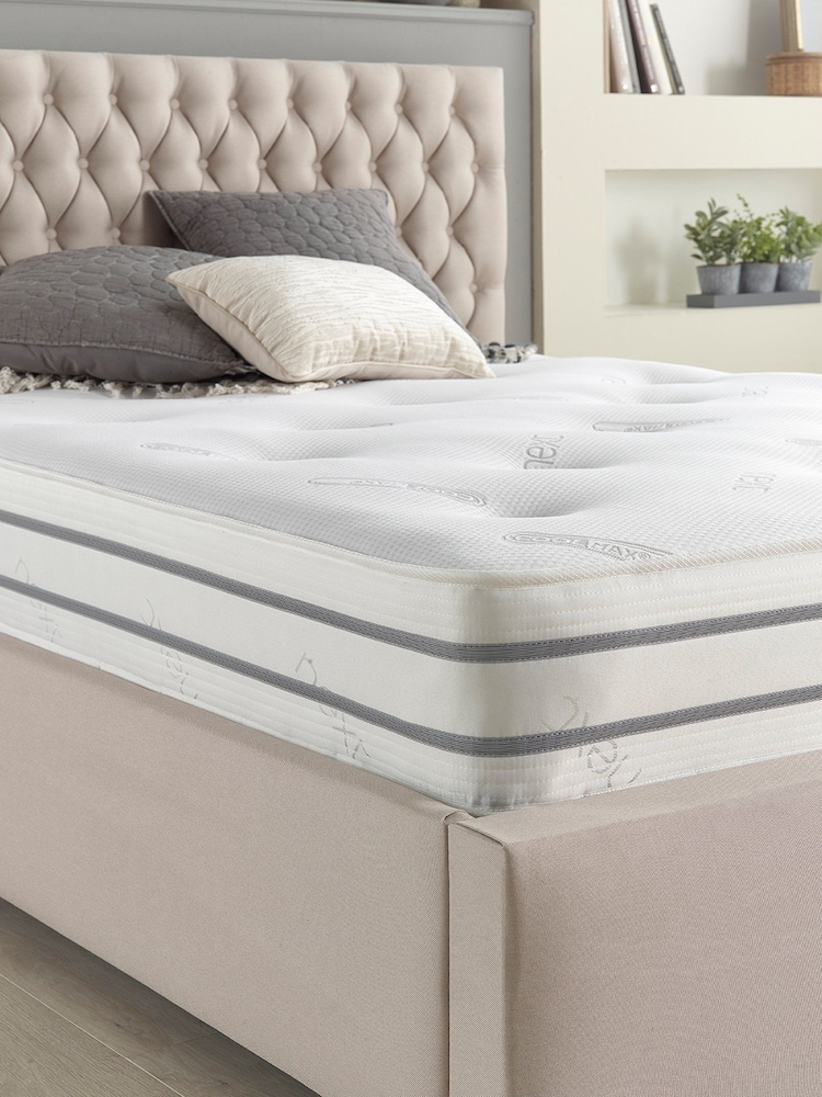 1000 Pocket Sprung Slumber Essentials Medium Mattress with Memory Foam Topper - Image 1 of 4