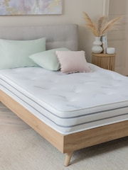 1000 Pocket Sprung Slumber Essentials Medium Mattress with Memory Foam Topper - Image 2 of 4