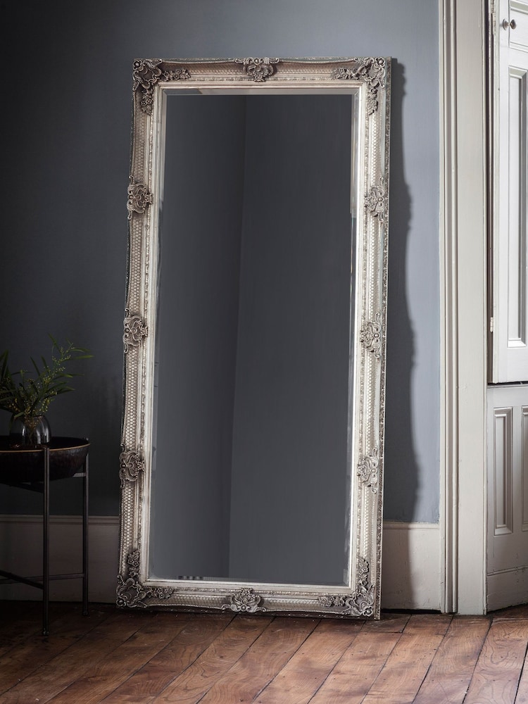 Gallery Home Silver Assen Leaner Mirror - Image 1 of 3